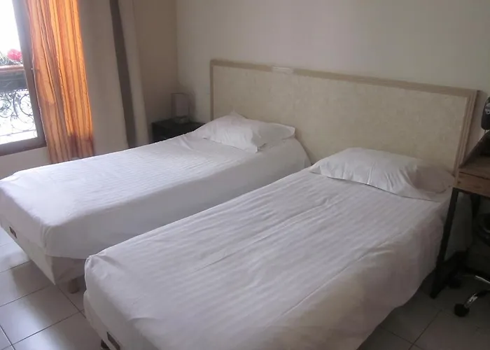 Hotel Lecluse Paris