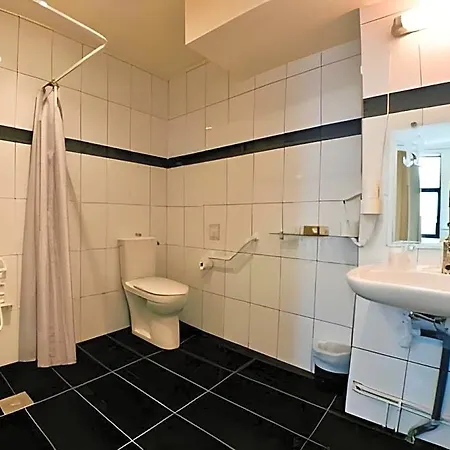 Lecluse Hotel 3*