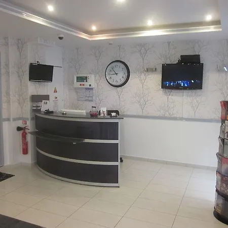 Lecluse Hotel 3*
