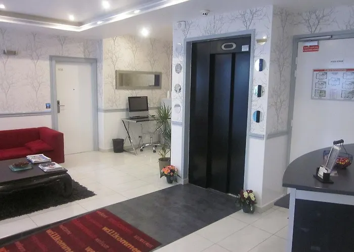 Lecluse Hotell